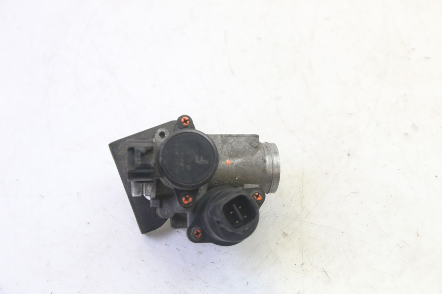 photo de WTRYSK YAMAHA X-MAX XMAX 125 (2010 - 2013) - Stan powierzchni