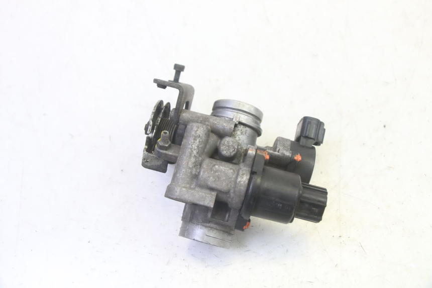 photo de WTRYSK YAMAHA X-MAX XMAX 125 (2010 - 2013) - Widok główny