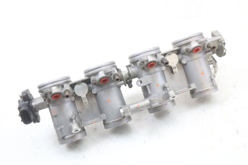 photo de WTRYSK YAMAHA XJ6 ABS 600 (2008 - 2016) - Zbliżenie techniczne