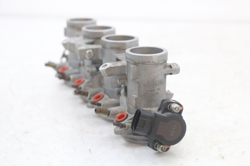 photo de WTRYSK YAMAHA XJ6 ABS 600 (2008 - 2016) - Oznaczenia i referencje