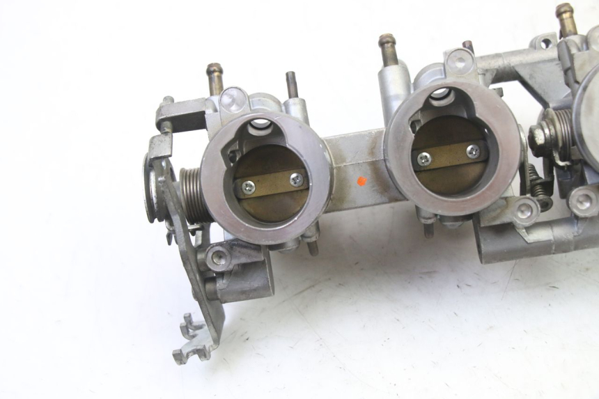 photo de WTRYSK YAMAHA XJ6 ABS 600 (2008 - 2016) - Szczegół części