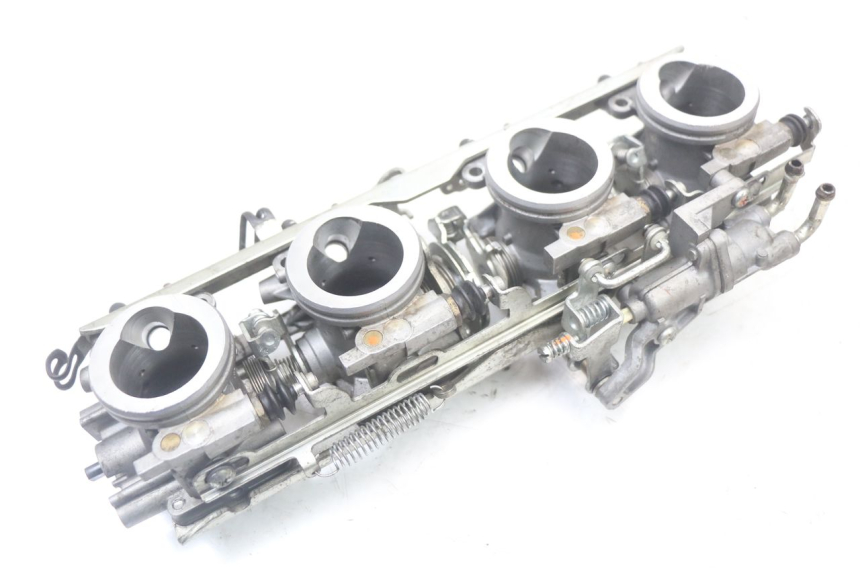 photo de WTRYSK YAMAHA FJR ABS 1300 (2006 - 2012) - Stan powierzchni