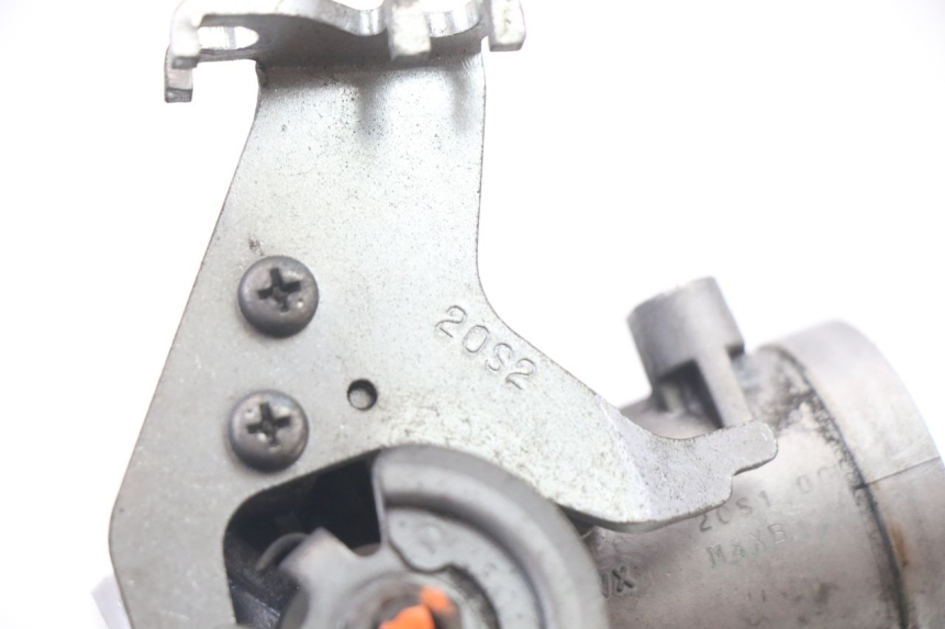 photo de WTRYSK YAMAHA XJ6 600 (2008 - 2016) - Struktura - zbliżenie