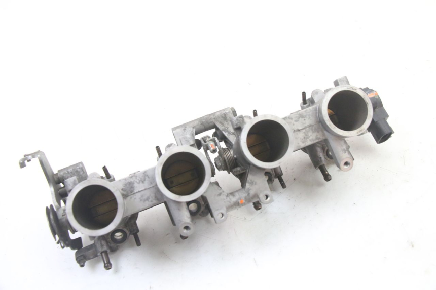 photo de WTRYSK YAMAHA XJ6 600 (2008 - 2016) - Widok ogólny