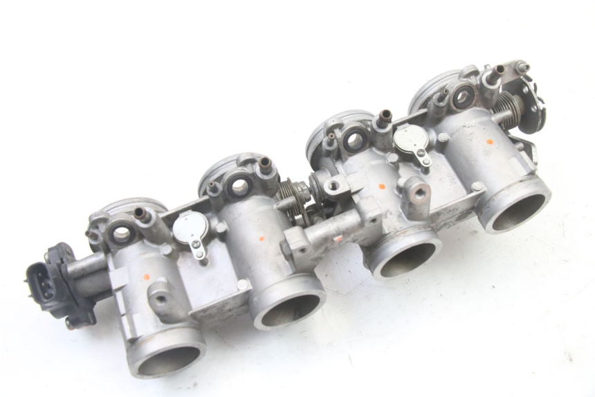 photo de WTRYSK YAMAHA XJ6 600 (2008 - 2016) - Część sprawdzona