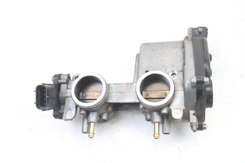 photo de WTRYSK YAMAHA YP T-MAX TMAX 530 (2017 - 2020) - Szczegół części