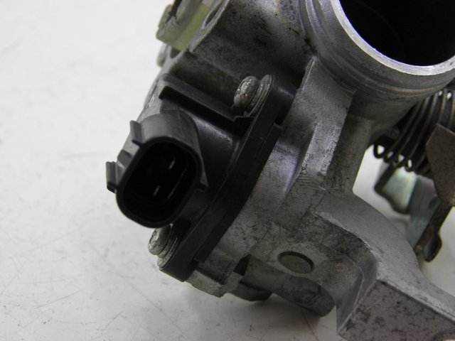 photo de WTRYSK YAMAHA YZF R 125 (2008 - 2013) - Inny kąt widzenia