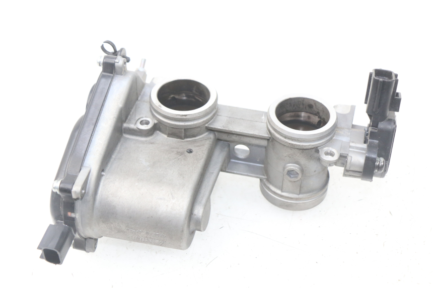 photo de WTRYSK YAMAHA YP T-MAX TMAX 530 (2017 - 2020) - Widok główny