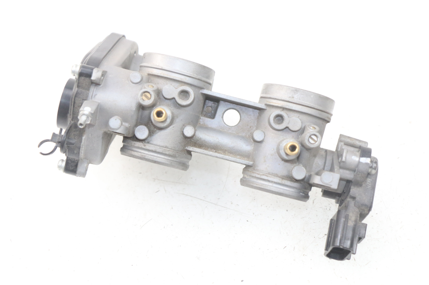 photo de WTRYSK YAMAHA YP T-MAX TMAX 530 (2017 - 2020) - Szczegóły charakterystyczne