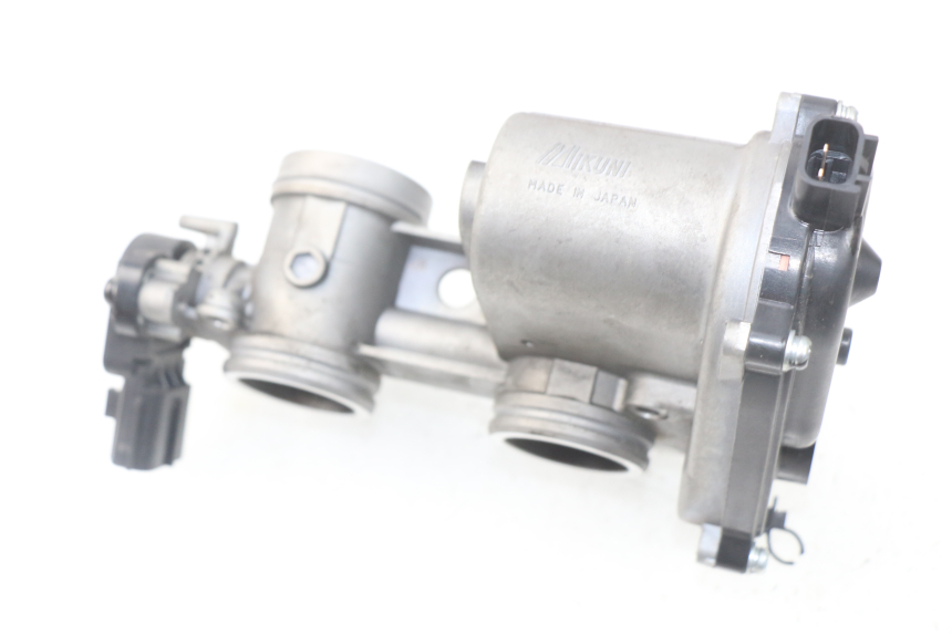 photo de WTRYSK YAMAHA YP T-MAX TMAX 530 (2017 - 2020) - Zbliżenie techniczne