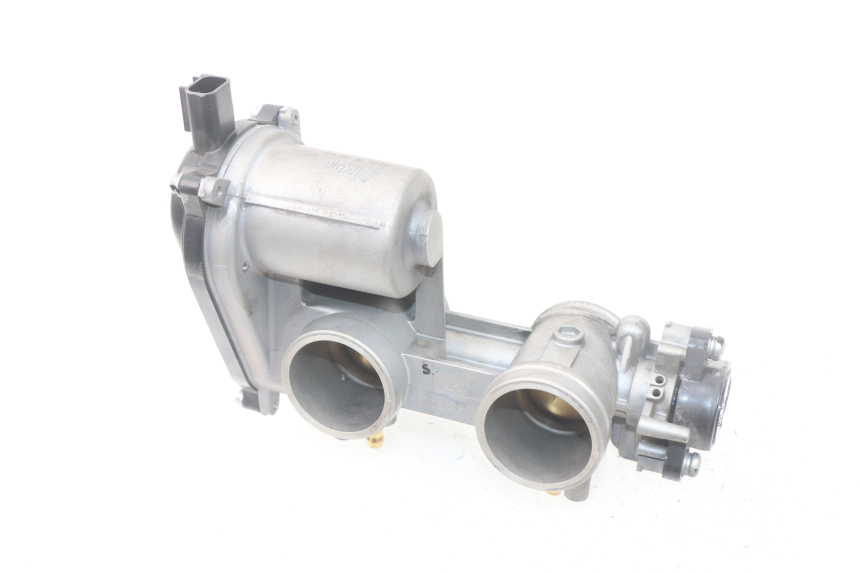 photo de WTRYSK YAMAHA YP T-MAX TMAX 530 (2017 - 2020) - Widok ogólny