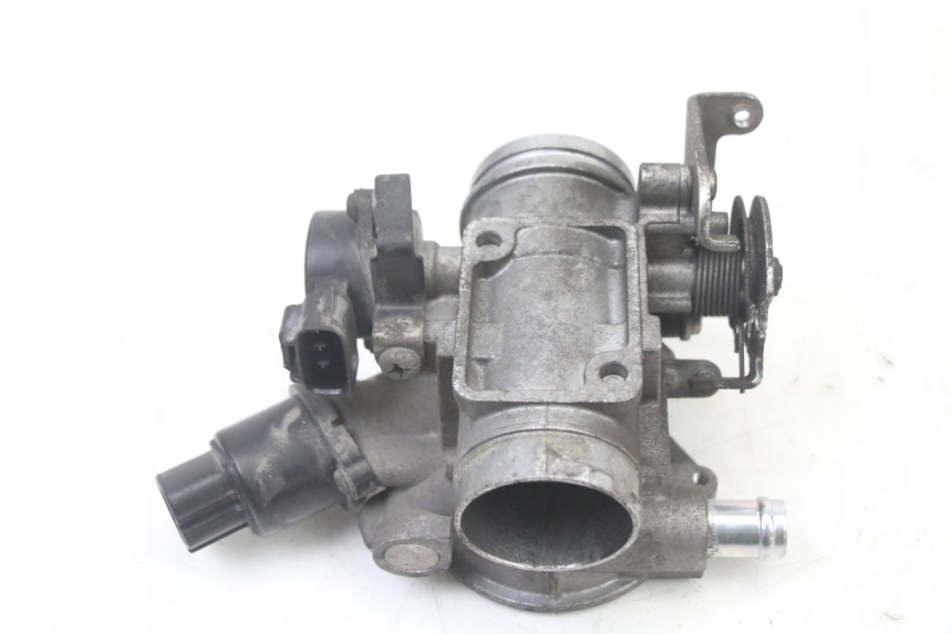 photo de WTRYSK YAMAHA YP X-MAX XMAX 400 (2014 - 2017) - Stan powierzchni