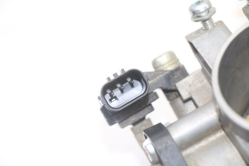 photo de WTRYSK YAMAHA YZ-F YZF 250 (2014 - 2018) - Szczegół części