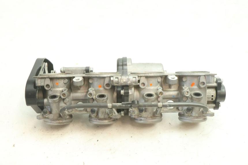 photo de WTRYSK YAMAHA YZF R6 600 (2008 - 2009) - Punkty mocowania