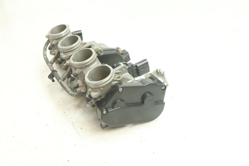 photo de WTRYSK YAMAHA YZF R6 600 (2008 - 2009) - Część sprawdzona