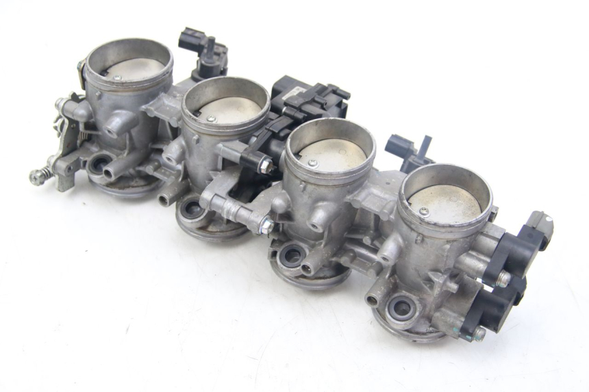 photo de WTRYSK KAWASAKI Z ABS 1000 (2014 - 2020) - Szczegół części