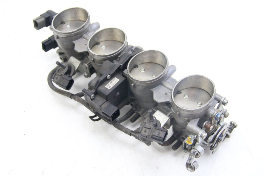 photo de WTRYSK KAWASAKI Z ABS 1000 (2014 - 2020) - Inny kąt widzenia