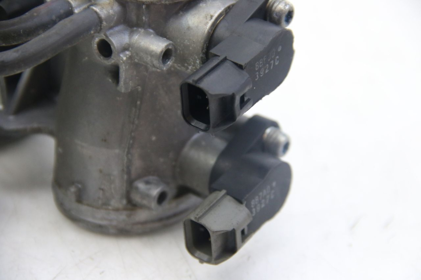 photo de WTRYSK KAWASAKI Z ABS 1000 (2014 - 2020) - Stan powierzchni