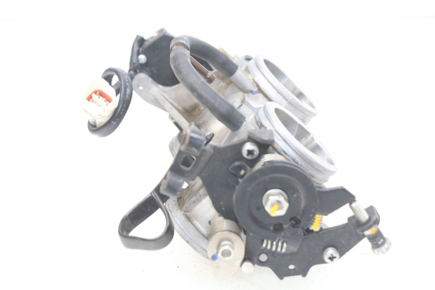 photo de WTRYSK KAWASAKI Z 650 (2016 - 2019) - Stan powierzchni