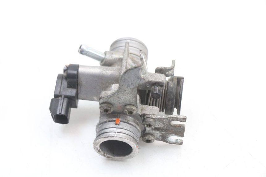 photo de WTRYSK PIAGGIO ZIP 4T 50 (2018 - 2020) - Inny kąt widzenia