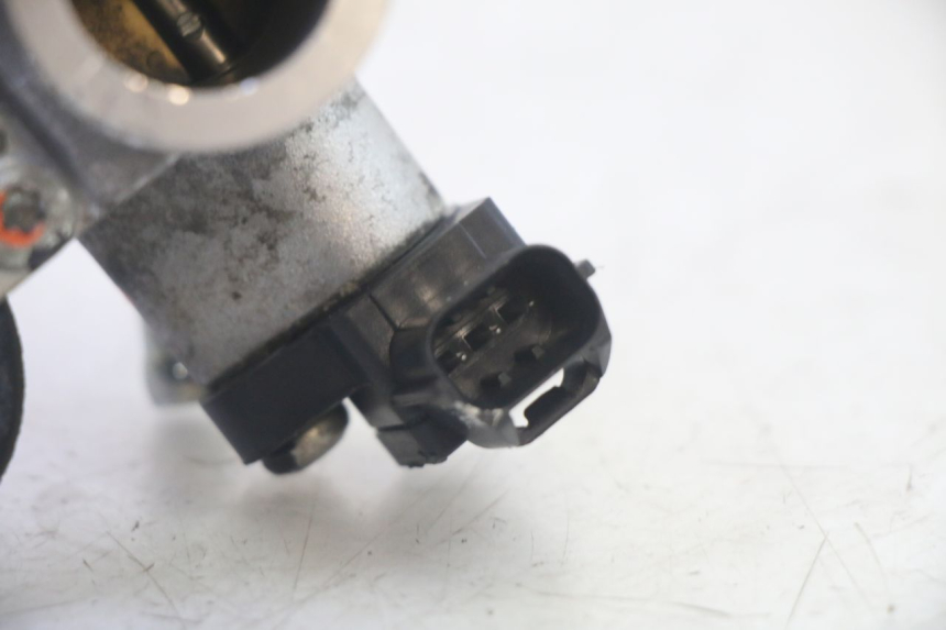 photo de WTRYSK PIAGGIO ZIP 4T 50 (2018 - 2020) - Zbliżenie techniczne