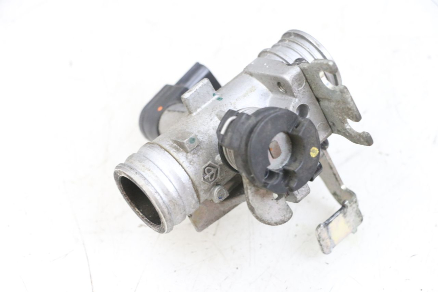 photo de WTRYSK PIAGGIO ZIP 4T 50 (2018 - 2020) - Widok główny