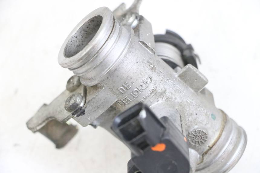 photo de WTRYSK PIAGGIO ZIP 4T 50 (2018 - 2020) - Zbliżenie techniczne