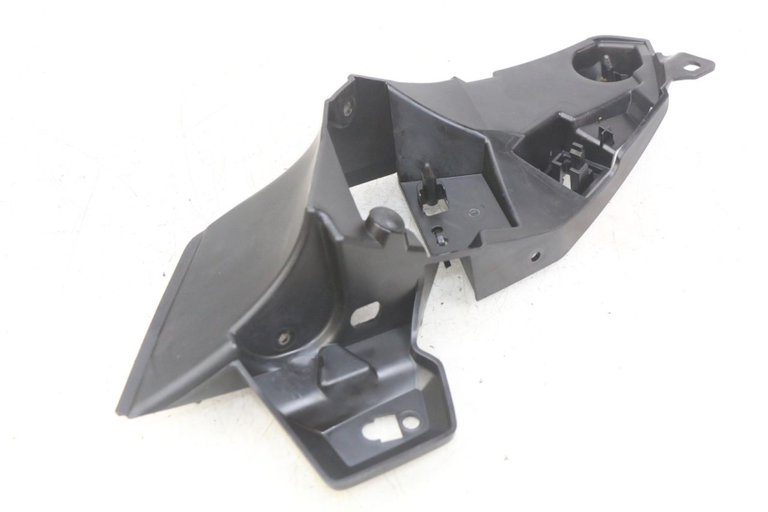 photo de WNĘTRZE GŁÓWKI WIDEŁEK PRAWEJ YAMAHA MT ABS 125 (2014 - 2018) - Zbliżenie techniczne