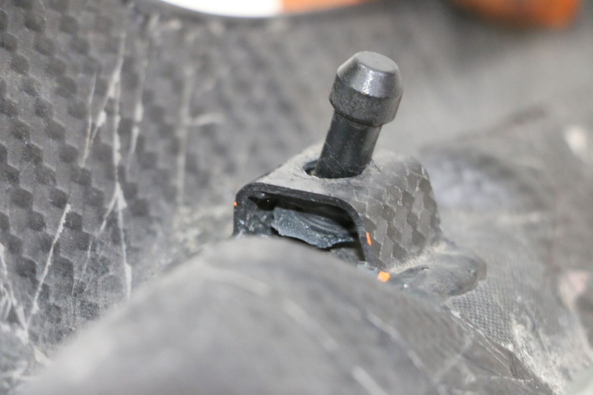 photo de WNĘTRZE GŁÓWKI WIDEŁEK PRAWEJ BMW S RR ABS S1000RR 1000 (2015 - 2018) - Inny kąt widzenia