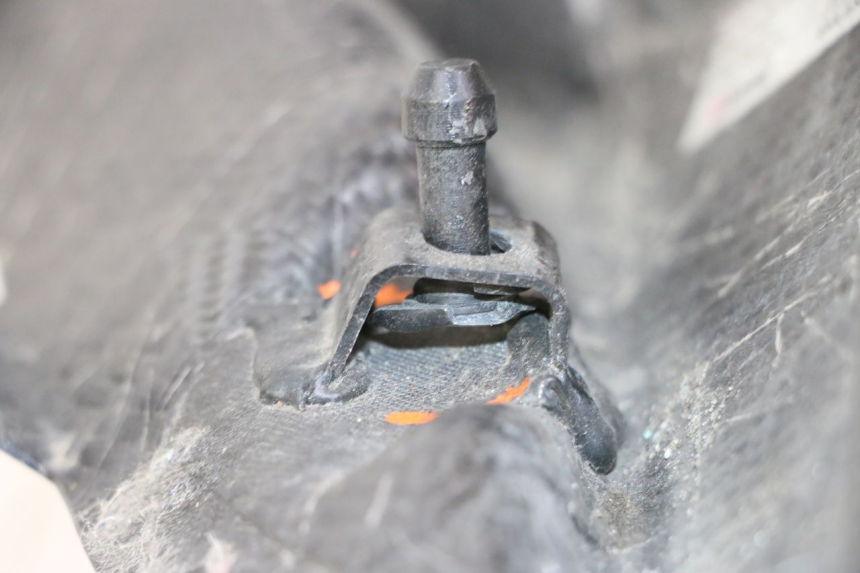 photo de WNĘTRZE GŁÓWKI WIDEŁEK PRAWEJ BMW S RR ABS S1000RR 1000 (2015 - 2018) - Widok ogólny