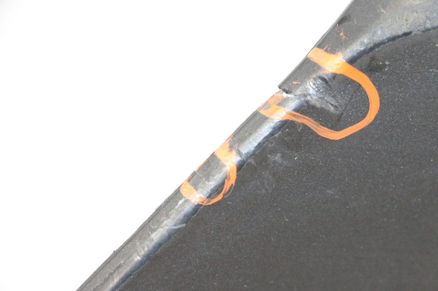 photo de WNĘTRZE GŁÓWKI WIDEŁEK PRAWEJ YAMAHA XMAX X-MAX 125 (2021 - 2025) - Szczegóły charakterystyczne