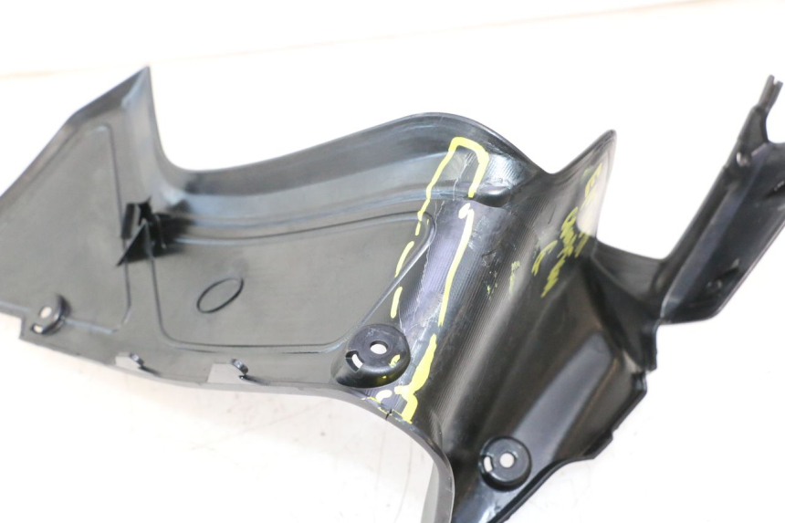 photo de WNĘTRZE GŁOWICY LEWEJ WIDEŁKI YAMAHA FZ8 800 (2010 - 2016) - Punkty mocowania