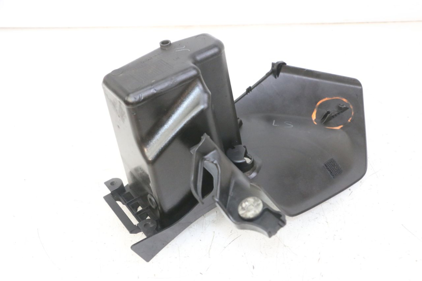 photo de WNĘTRZE GŁÓWKI LEWEJ WIDEŁKI HONDA NTV DEAUVILLE ABS 700 (2007 - 2016) - Inny kąt widzenia