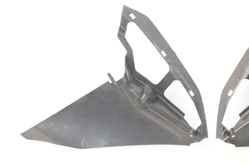 photo de WNĘTRZE GŁÓWKI RAMY SUZUKI GSX-R GSXR K16 1000 (2012 - 2016) - Zbliżenie techniczne