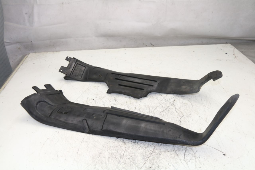 photo de WNĘTRZE GŁÓWKI RAMY BMW K 75 RT ABS 750 (1989 - 1997) - Szczegół części