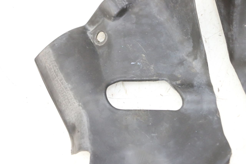 photo de WNĘTRZE GŁÓWKI RAMY TRIUMPH SPRINT 900 (1995 - 1998) - Zoom stanu zużycia