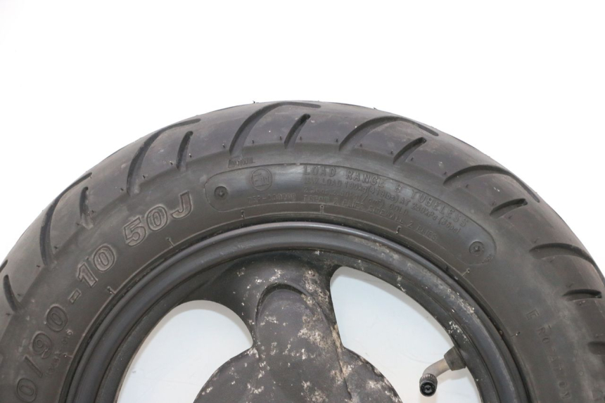 photo de TYŁ KOŁO I OPONA KYMCO AGILITY 4T 10" 50 (2005 - 2018) - Widok z bliska