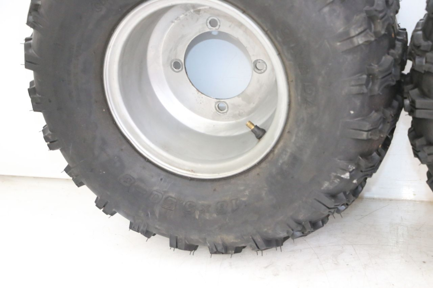 photo de OBRĘCZ TYLNA I OPONA ANGELL ENFANT 1 - Szczegóły charakterystyczne