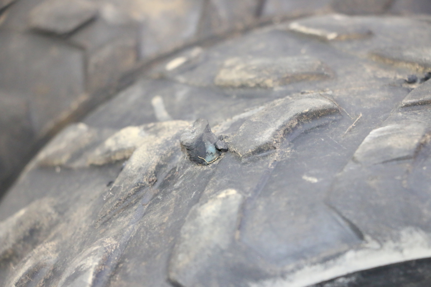 photo de OBRĘCZ TYLNA I OPONA KEROX BAZOOKA 110 - Struktura - zbliżenie