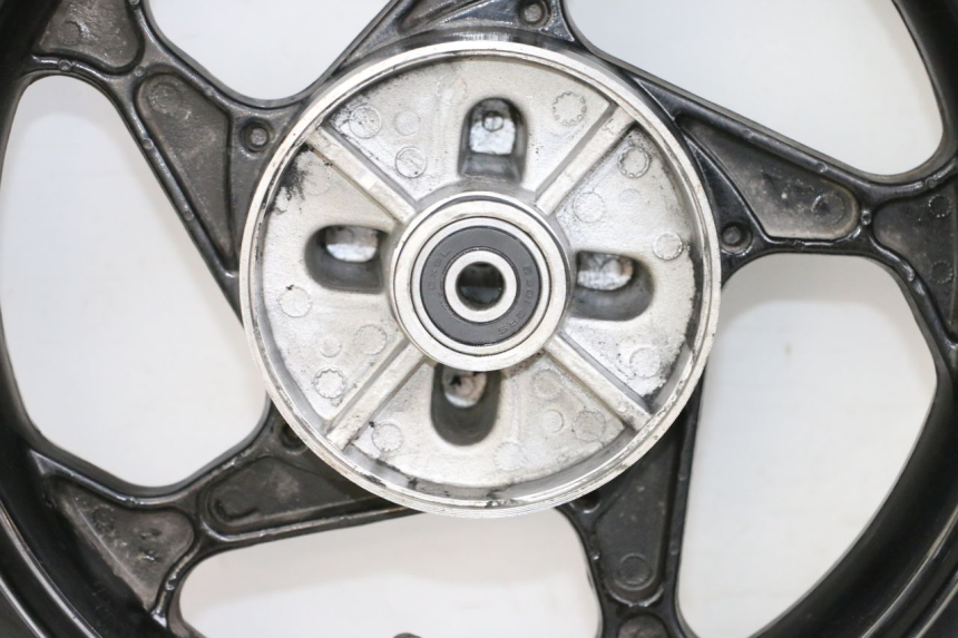 photo de OBRĘCZ TYLNA I OPONA MAG POWER BOMBERS 4T 50 (2016 - 2026) - Szczegóły charakterystyczne