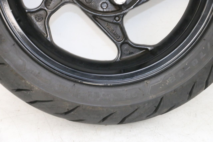 photo de OBRĘCZ TYLNA I OPONA MAG POWER BOMBERS 4T 50 (2016 - 2026) - Zbliżenie komponentów