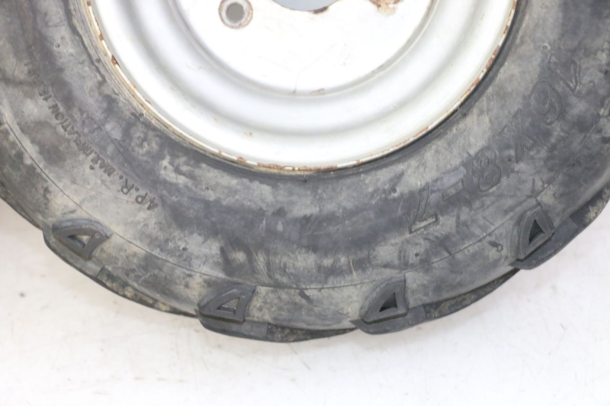 photo de OBRĘCZ TYLNA I OPONA SPEEDY DELUXE 125 - Widok z bliska