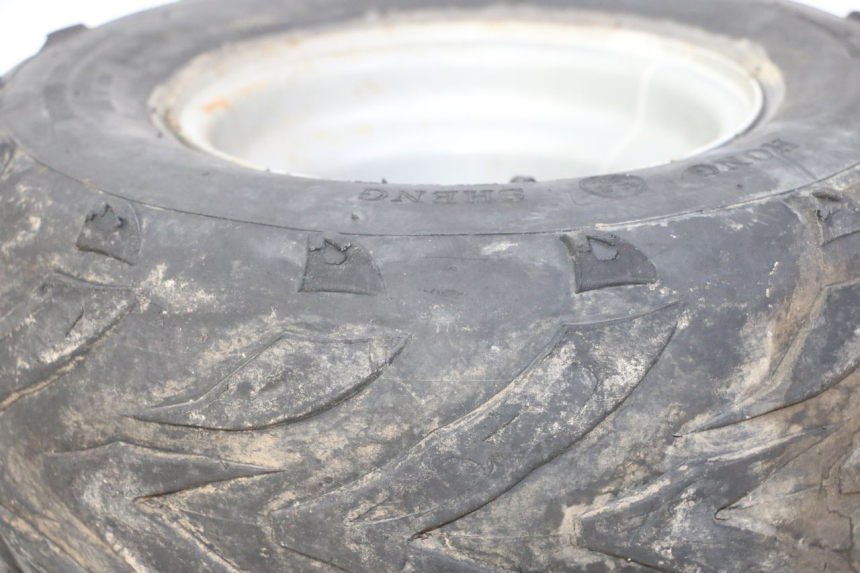 photo de OBRĘCZ TYLNA I OPONA SPEEDY DELUXE 125 - Zoom stanu zużycia