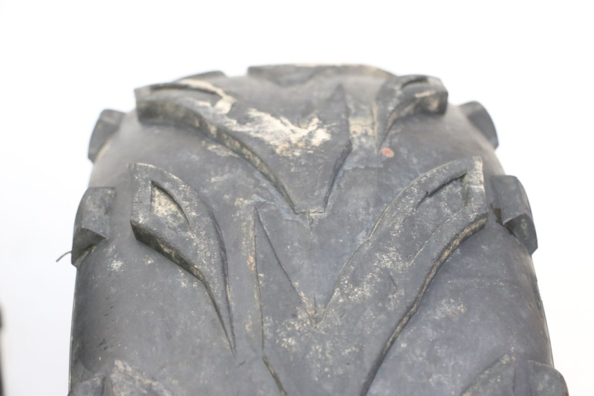 photo de OBRĘCZ TYLNA I OPONA SPEEDY DELUXE 125 - Stan powierzchni