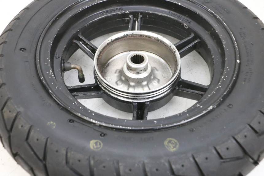 photo de OBRĘCZ TYLNA I OPONA LONGJIA DIGITA 4T 50 (2019 - 2022) - Zbliżenie techniczne