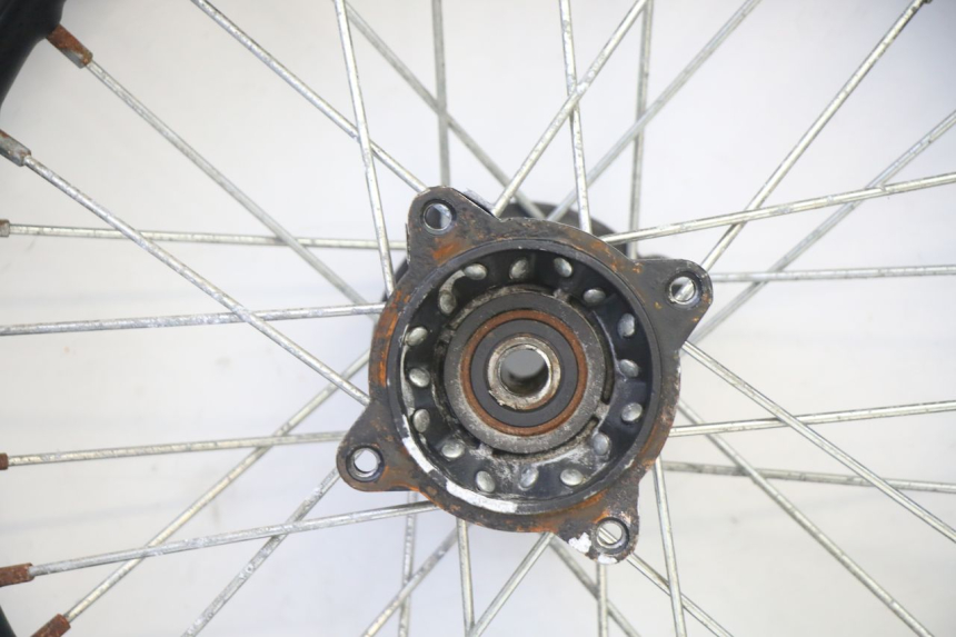 photo de OBRĘCZ TYLNA I OPONA ORION DIRT BIKE 125 - Zbliżenie techniczne