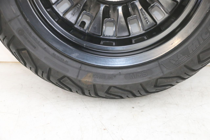 photo de OBRĘCZ TYLNA I OPONA PEUGEOT DJANGO 4T 50 (2014 - 2019) - Szczegóły charakterystyczne