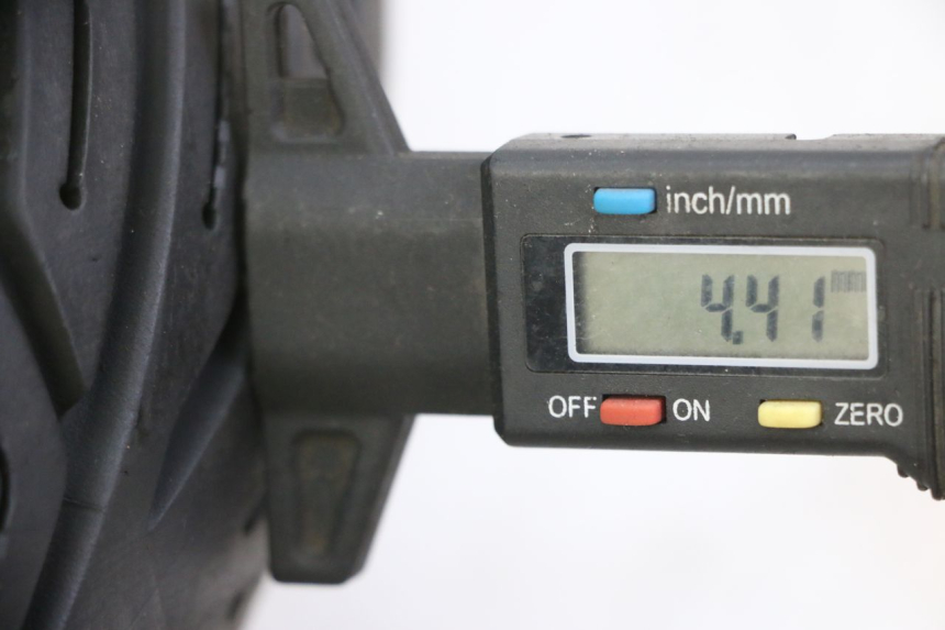 photo de OBRĘCZ TYLNA I OPONA PEUGEOT ELYSTAR 125 (2002 - 2007) - Zoom stanu zużycia