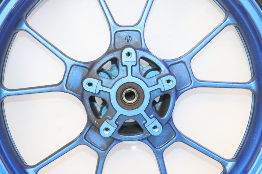 photo de OBRĘCZ TYLNA I OPONA STAHO FH 50 (2018 - 2019) - Widok z bliska