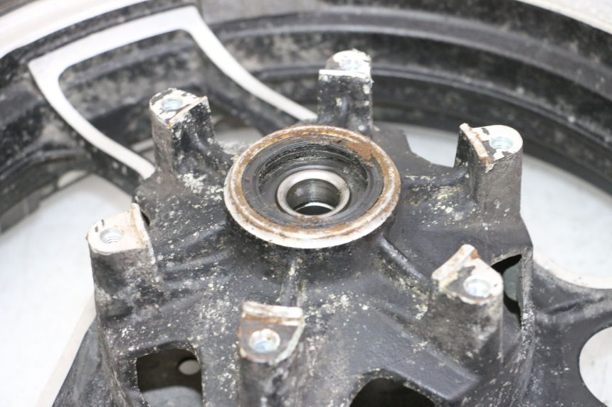 photo de OBRĘCZ TYLNA I OPONA YAMAHA FJ 36Y 1100 (1984 - 1985) - Widok ogólny